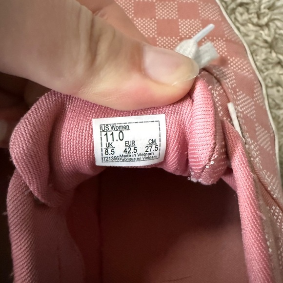 Vans Women's Pink and White Checkered Sneakers - Picture 9 of 9